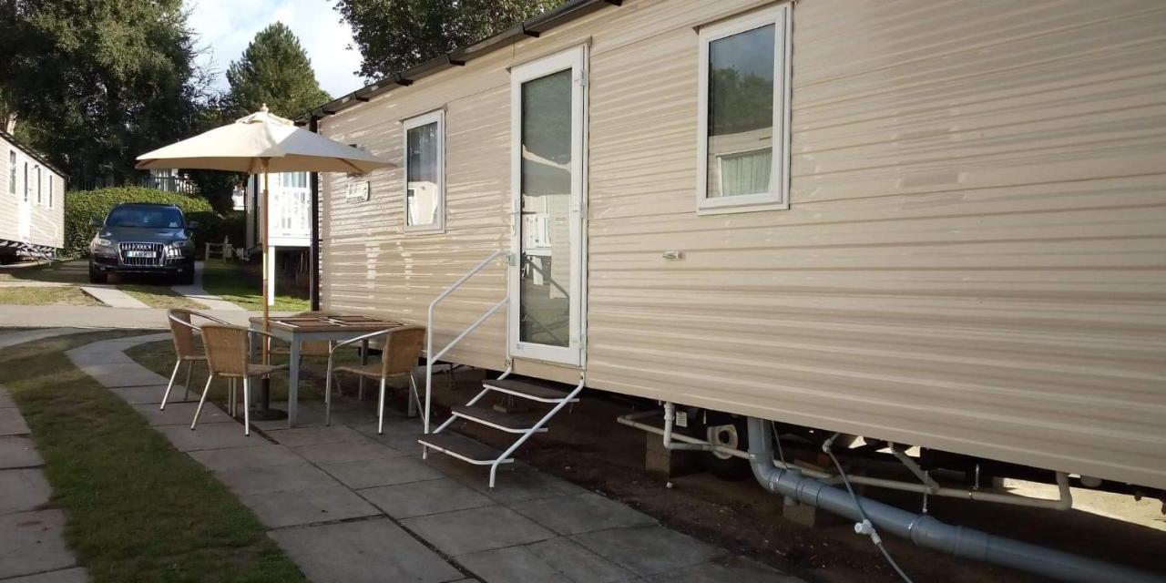 Haven Rockley Park,Lytchett Bay View Hotel Poole Exterior foto